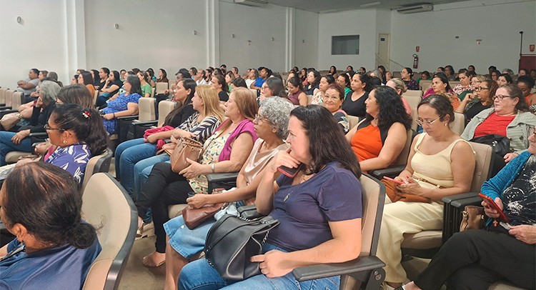 Educação promove formação para mais de 330 merendeiras