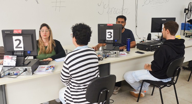 Semana inicia com 203 vagas no 'Emprega Franca'