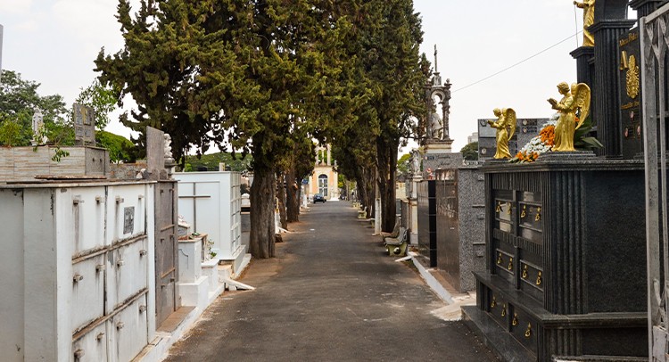 Cemitérios municipais receberão mais de 120 mil pessoas no Dia de Finados