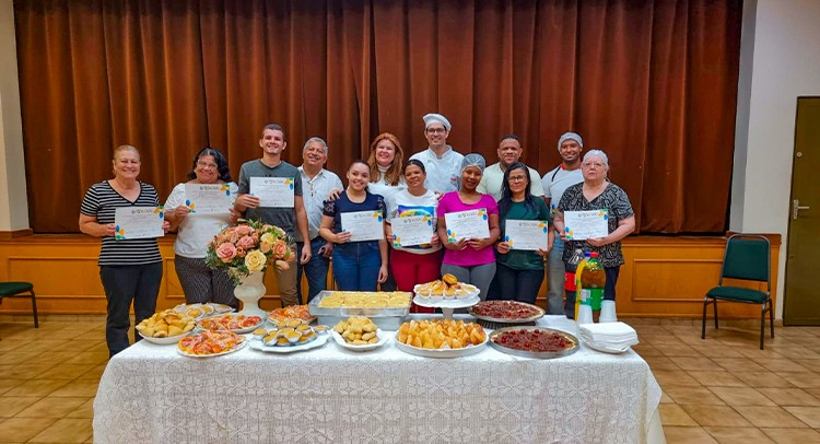 Encerramento de curso do FUSSOL traz histórias de superação e geração de renda