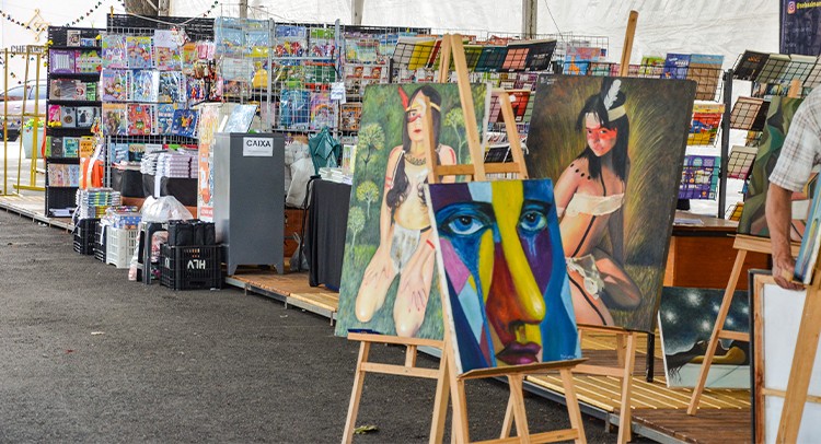 Feira Literária segue cheia de atrativos nesta sexta-feira