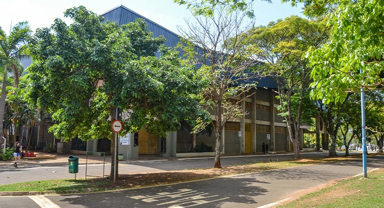 'Música em Todos os Cantos' terá apresentações no Poliesportivo