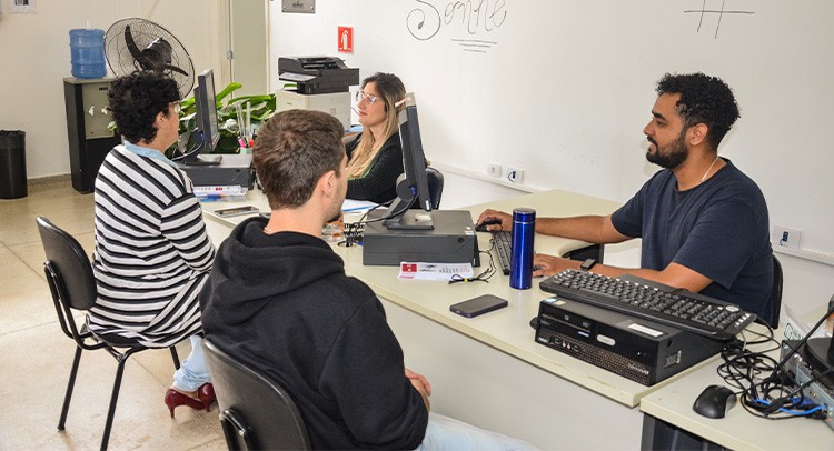 'Emprega Franca' tem 239 vagas de trabalho para prestação de serviços