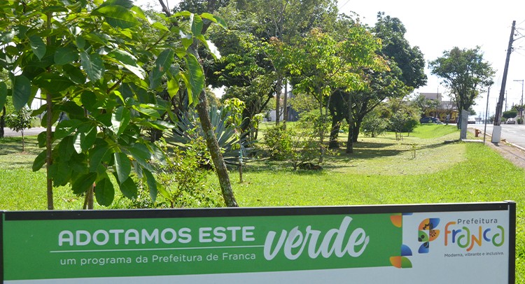 Prefeitura quer ampliar parcerias do Programa ‘Adote uma Praça’