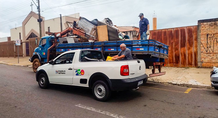Saúde recolhe 7,1 toneladas de materiais no 'Arrastão da Dengue'