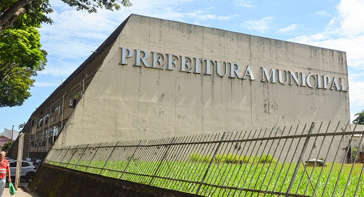 Repartições municipais fecham nesta sexta-feira
