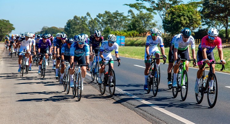 Franca recebe etapa da Volta Internacional de Ciclismo