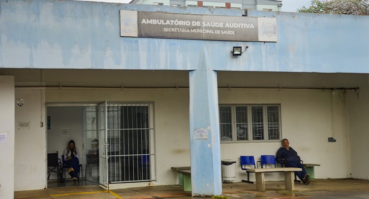 Saúde amplia acesso e entrega mais de 11 mil aparelhos auditivos gratuitamente