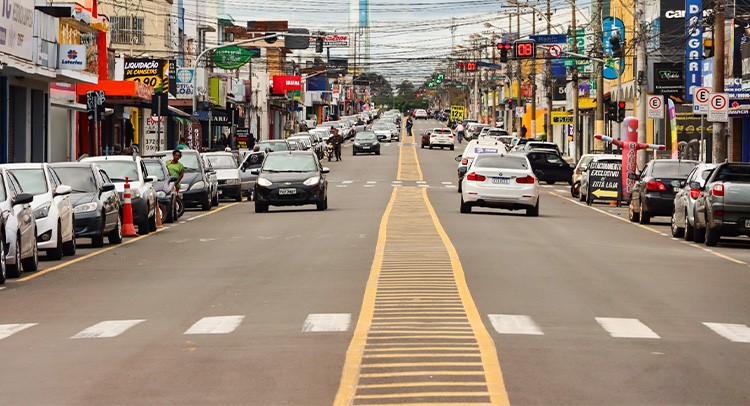 Prefeitura abre consulta pública para implantar área azul nas avenidas Brasil e Presidente Vargas