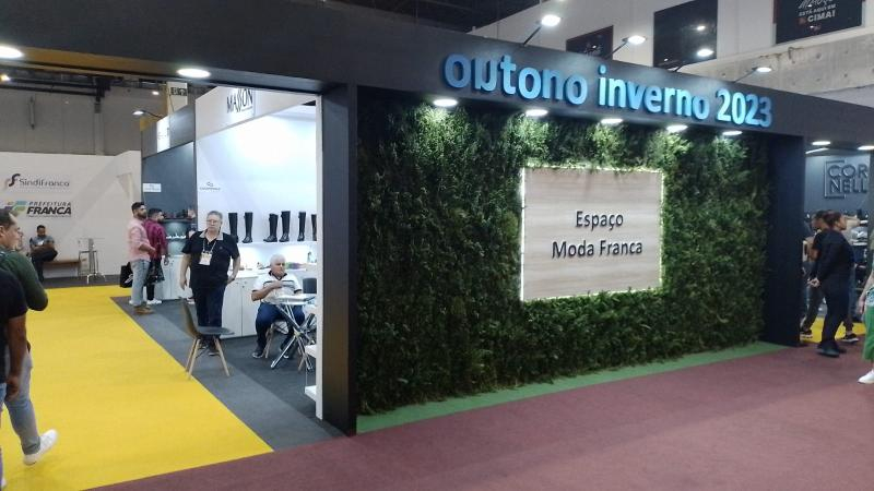 Empresas de Franca marcam presença na Couromoda