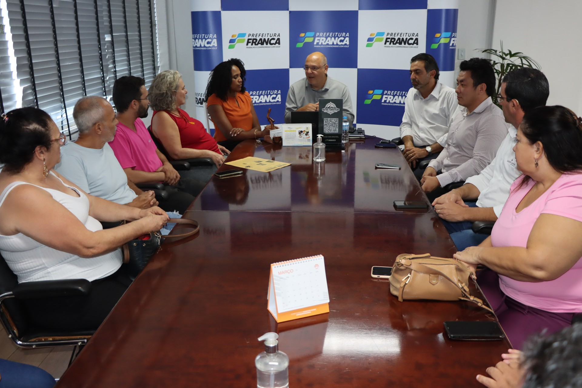 Prefeitura se reúne com empresários para elaborar plano de pontos turísticos na região