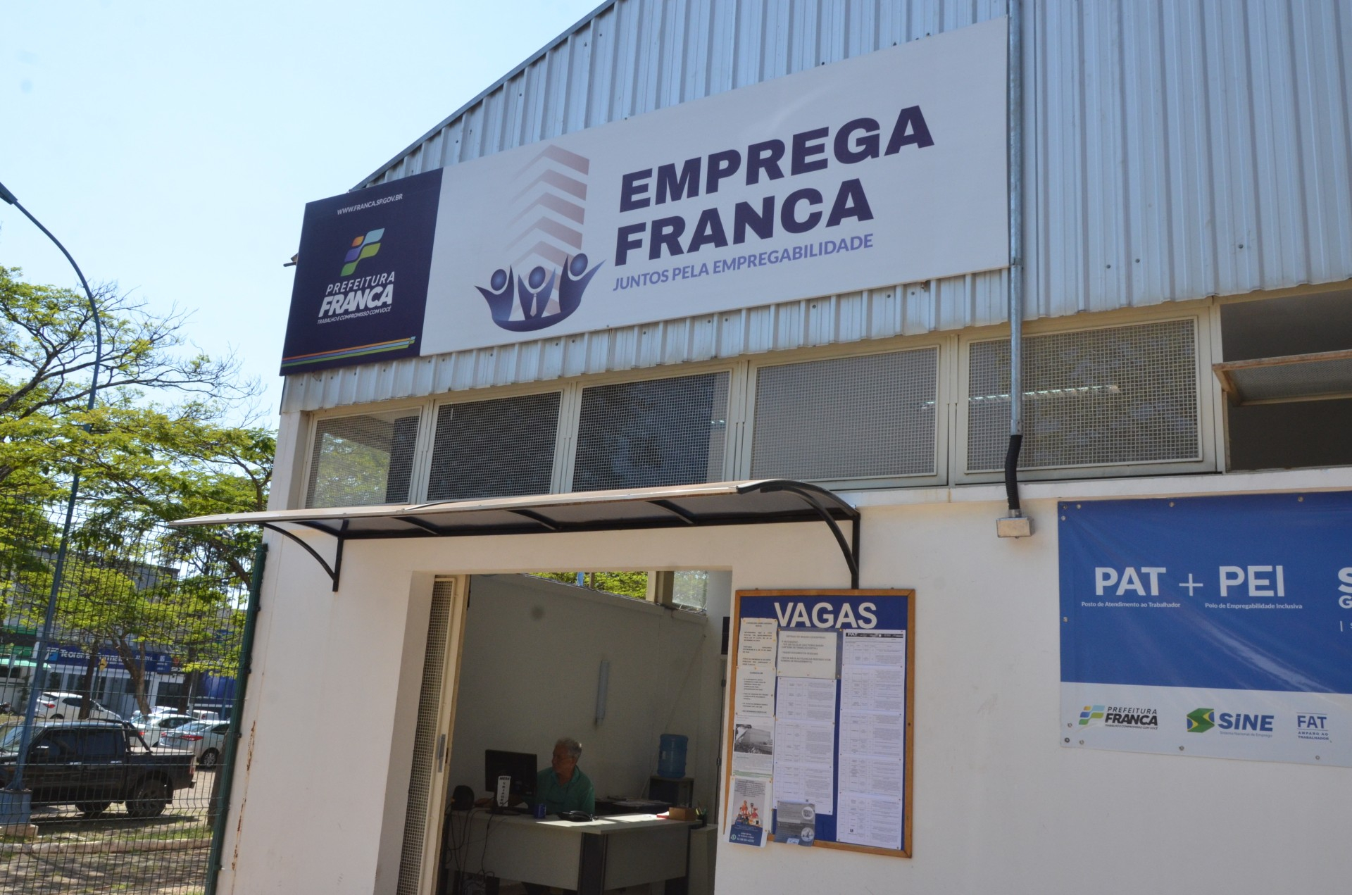 Emprega Franca tem 123 oportunidades de trabalho