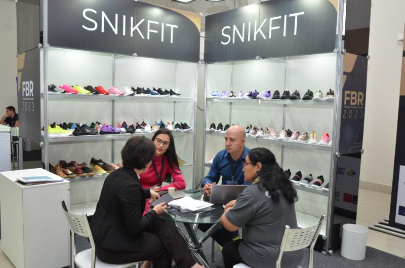 Rodada de Negócios Internacionais começa com grande público