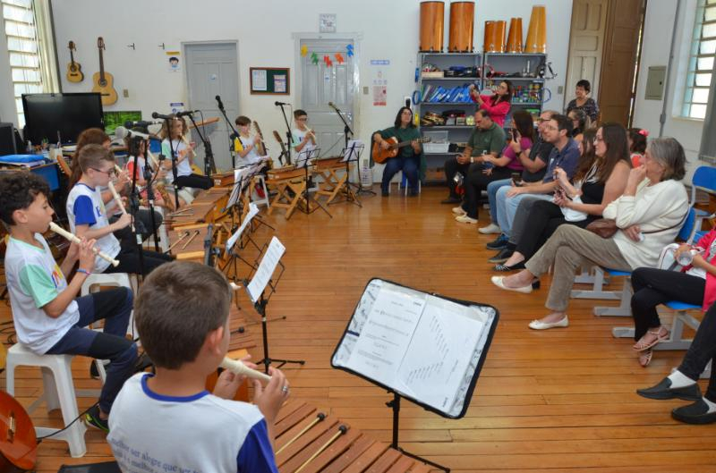 Apresentações de alunos da EMIM encerram primeiro semestre