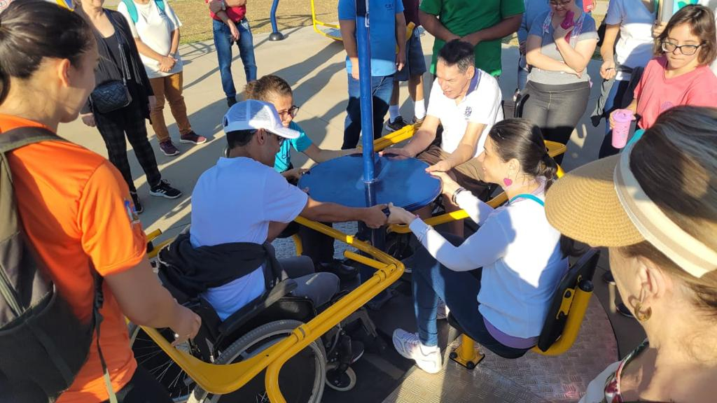 Aprendizes do CEI participam de atividades no Poliesportivo