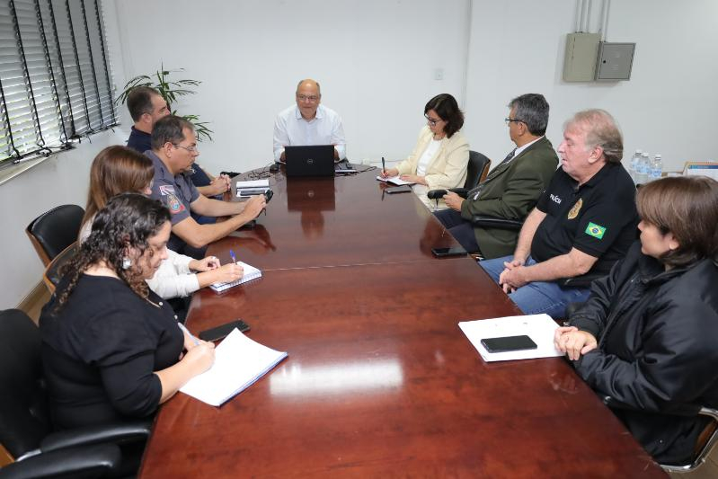Reunião entre autoridades traz protocolos de segurança para escolas municipais e estaduais
