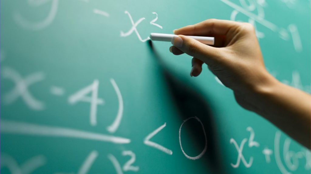 Educação realiza premiação da Olimpíada de Matemática