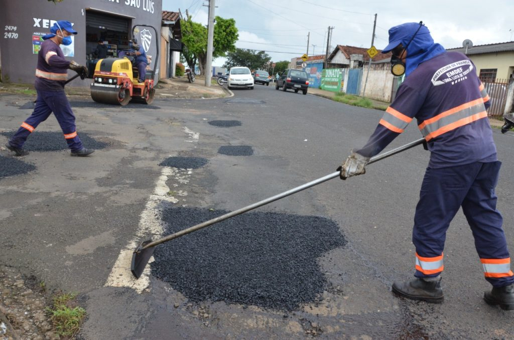 Emdef continua com remendo asfáltico neste sábado