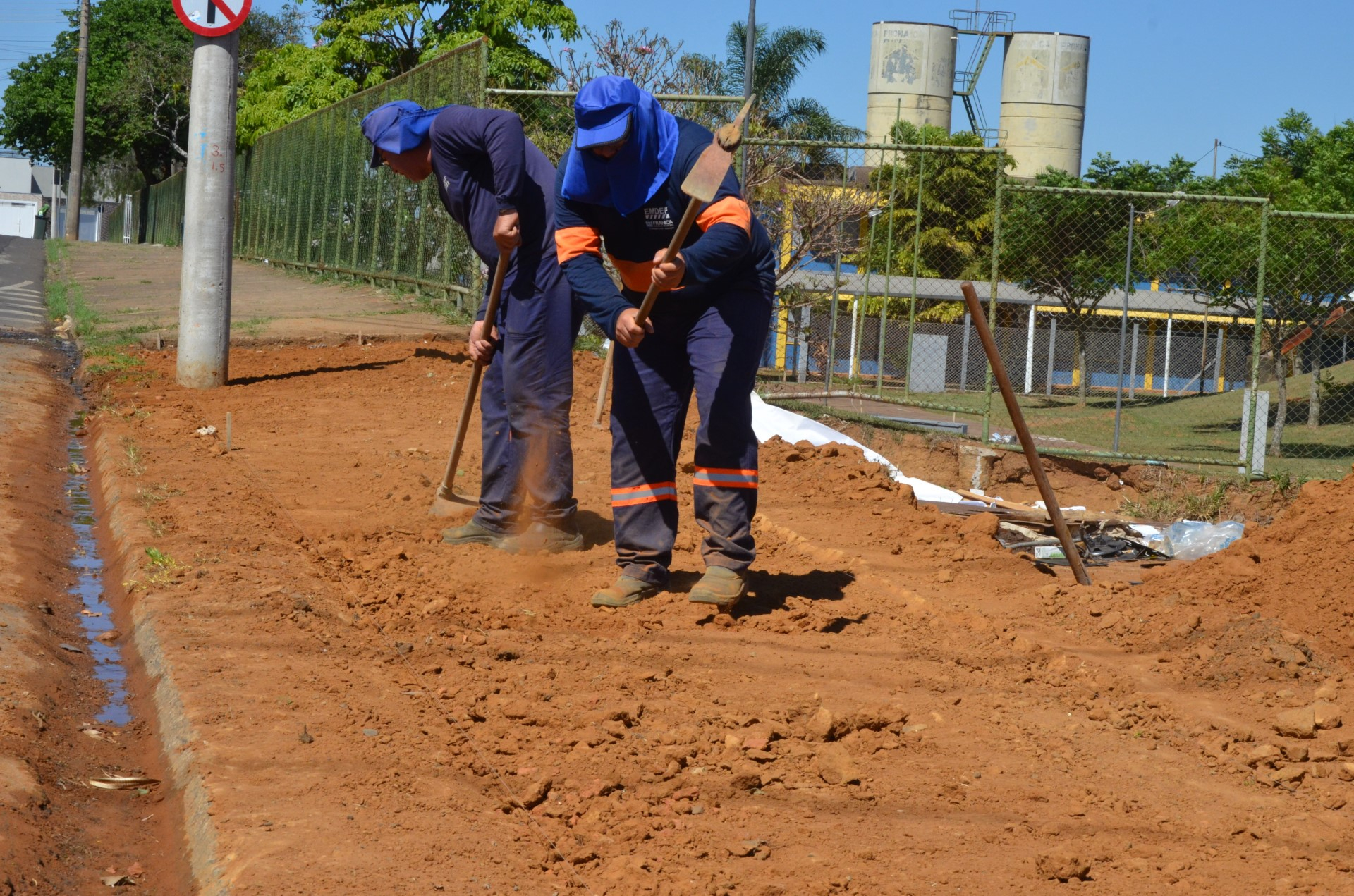 Emdef executa Calçada Segura no City Petrópolis