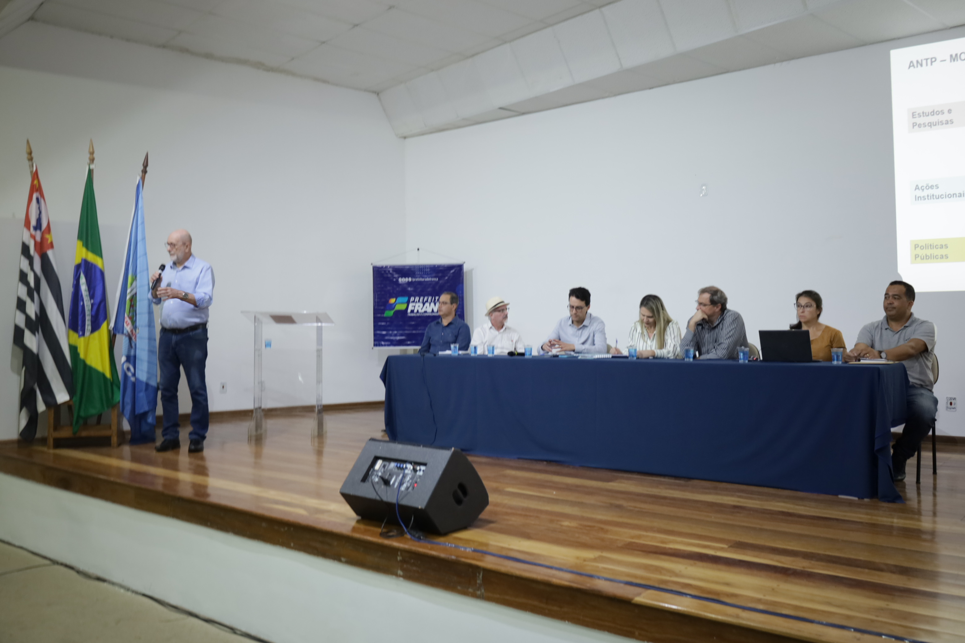 População participa de audiência pública e dá sugestões para o transporte coletivo