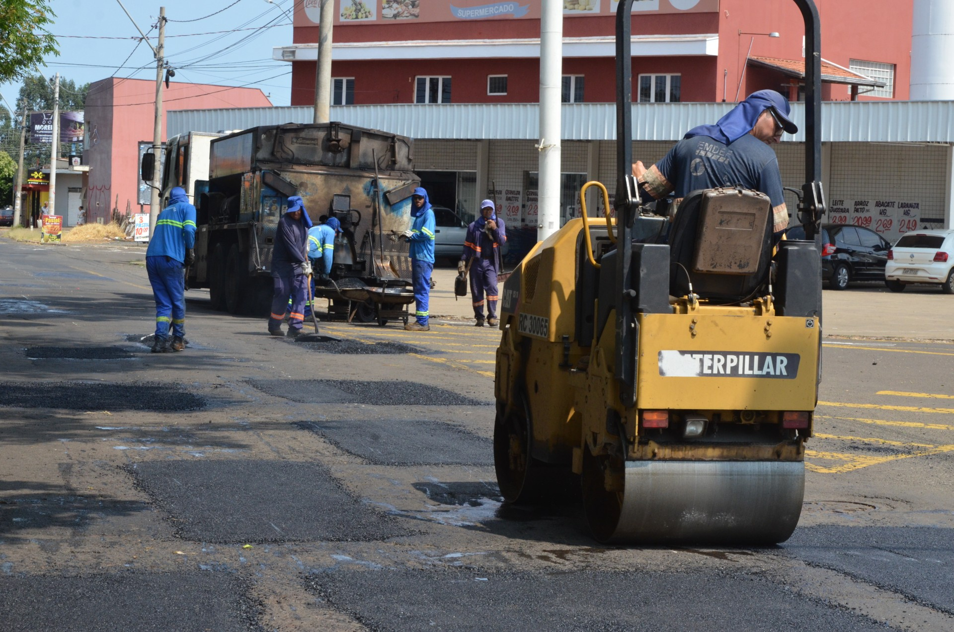 Remendos e sinalização reforçam a segurança no trânsito