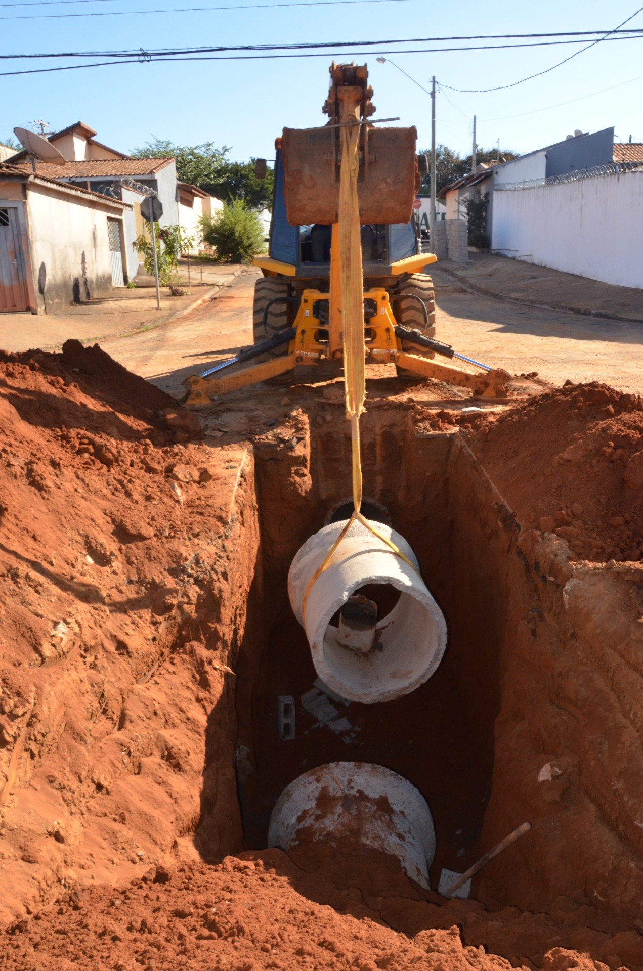 Prefeitura inicia novas obras de drenagem