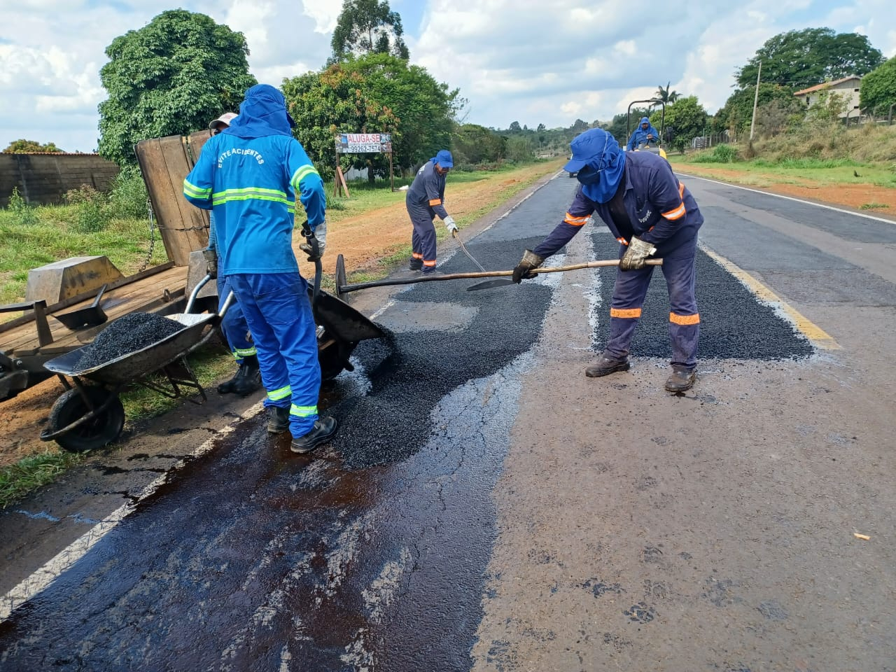 Emdef intensifica manutenção de remendo asfáltico