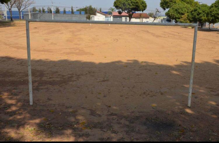 Prefeitura inicia obras previstas em campo da Vila Exposição