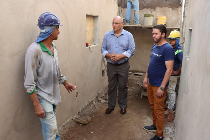 Prefeito visita obras em andamento em toda a cidade