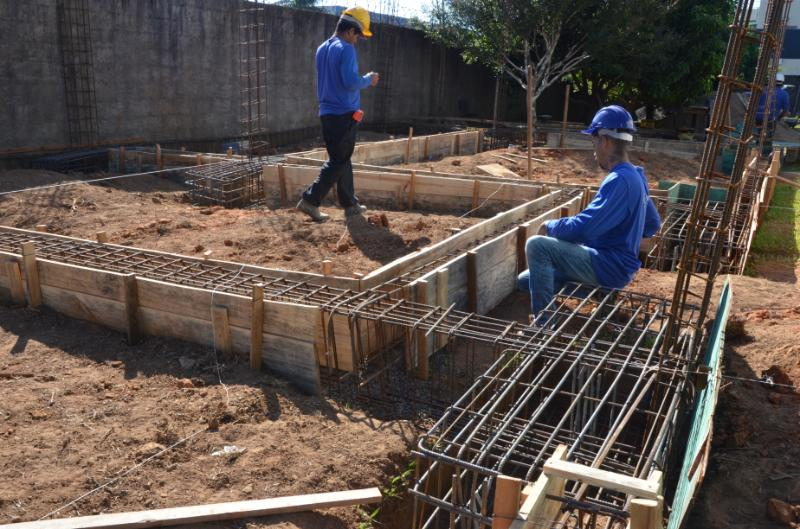 Obras de novas creches e ampliações de unidades municipais avançam