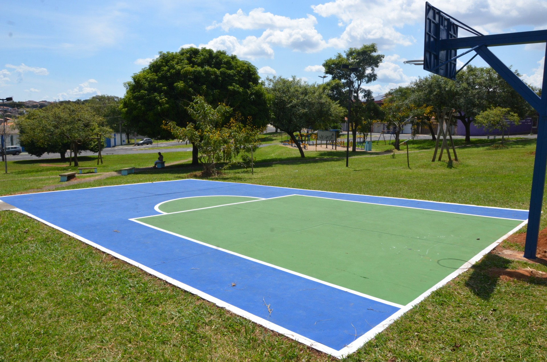 Praça do Jardim Aeroporto 2 é revitalizada