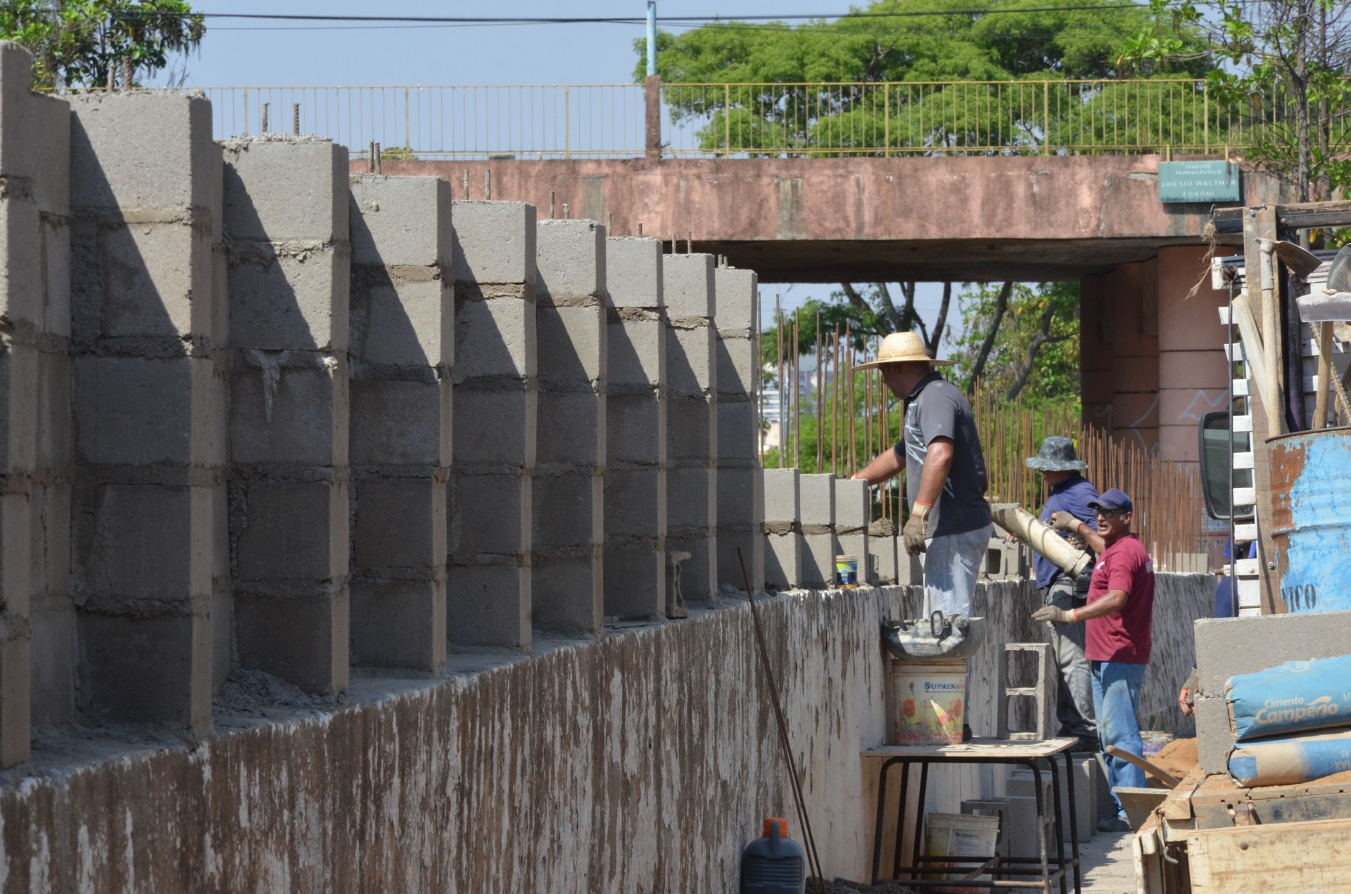 Prefeitura reforça ações preventivas e contenção no Córrego dos Bagres