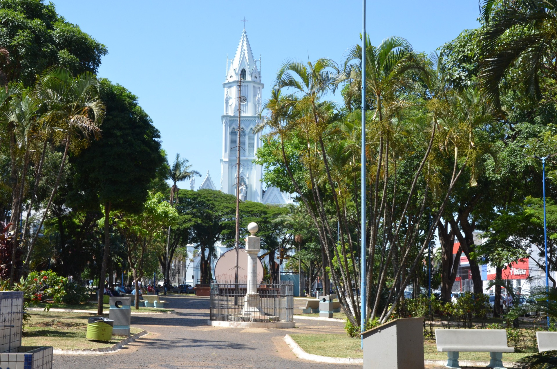 Prefeitura homologa licitação para revitalização das praças do Centro