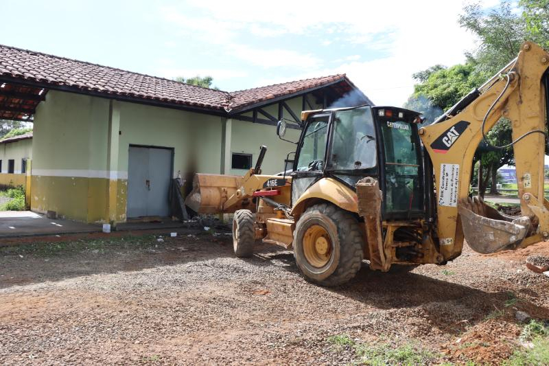 Prefeitura faz demolição de prédio e projeta Escola de Educação Básica no Leporace