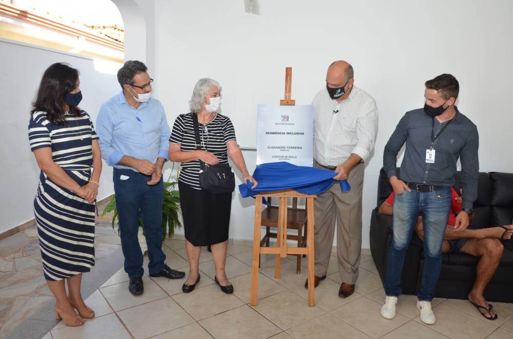 Prefeitura inaugura mais uma Residência Inclusiva