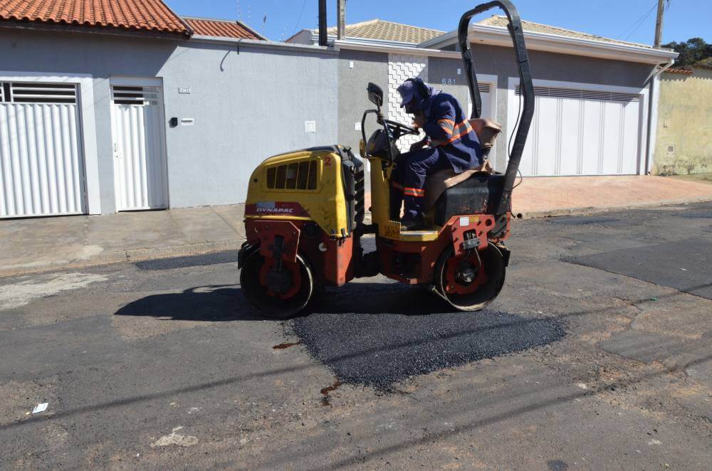 Emdef reforça equipes de tapa-buracos