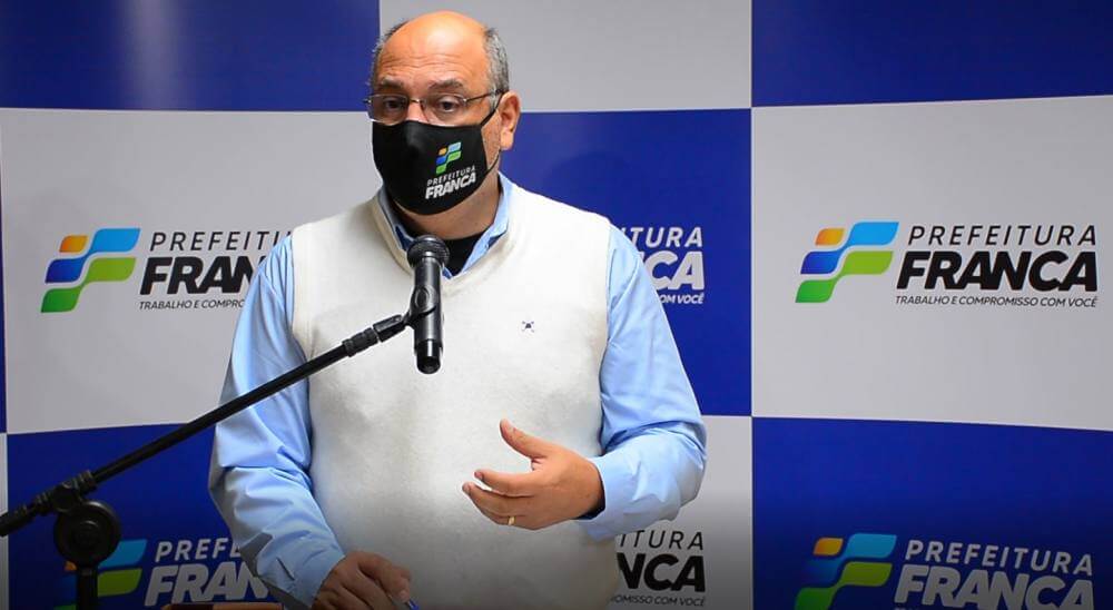 Prefeitura anuncia ampliação de vagas em creches e retomada presencial das aulas