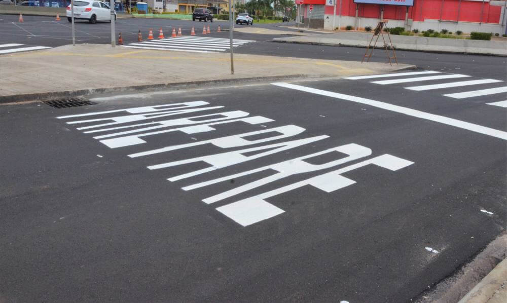 Sinalização começa na Champagnat