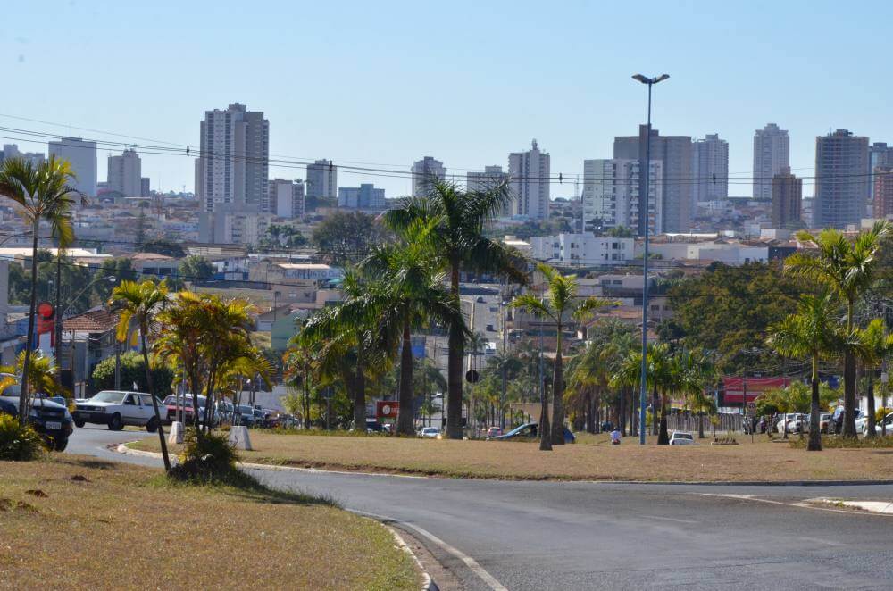 Prefeitura busca parcerias com Secretaria Estadual de Habitação para famílias de baixa renda