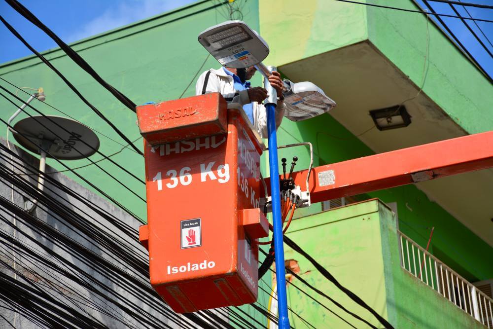 Calçadões recebem nova iluminação