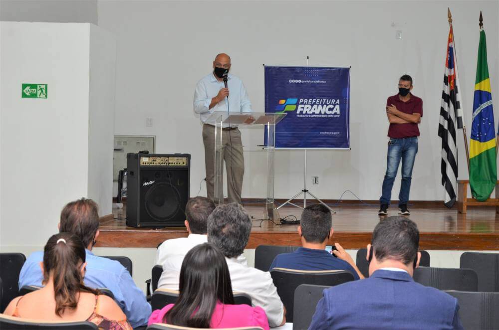 Franca reativa e empossa o novo Conselho de Habitação