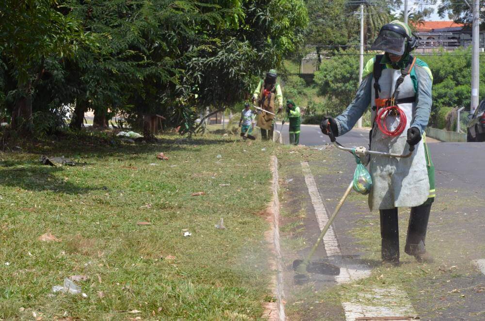 Prefeitura intensifica limpeza urbana em toda cidade