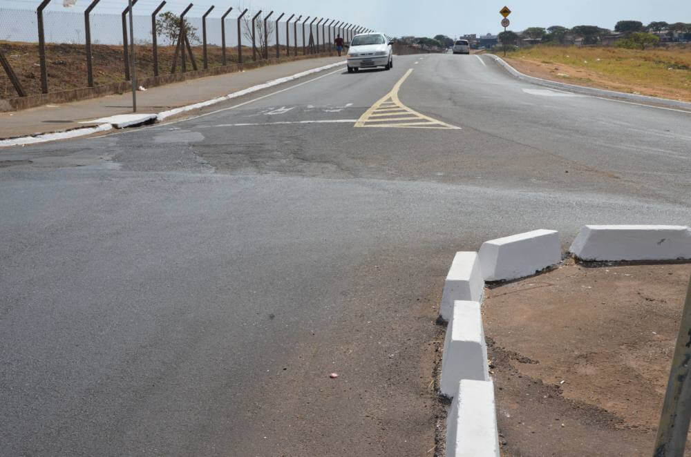 Prefeitura revitaliza avenidas e áreas públicas no Jardim Aeroporto