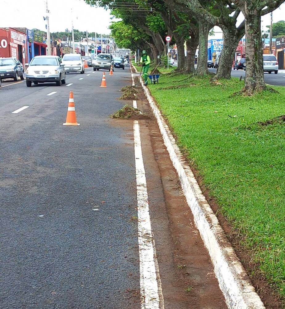 Av. Orlando Dompieri recebe manutenção