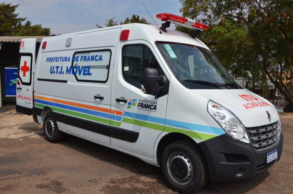 Saúde recebe nova UTI Móvel