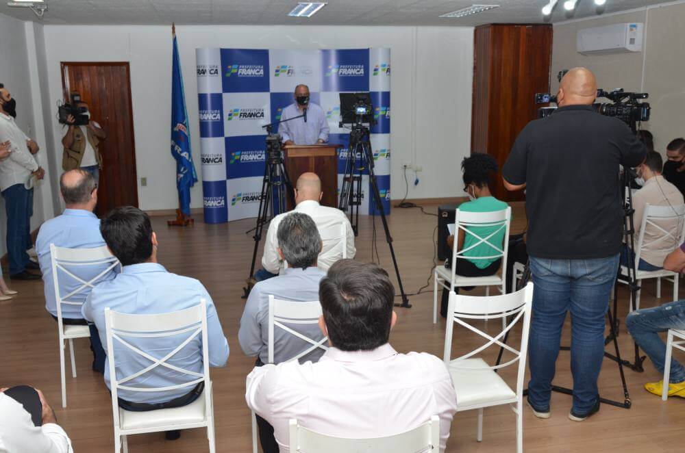 Prefeitura anuncia retomada das cirurgias eletivas e compra de consultas ginecológicas