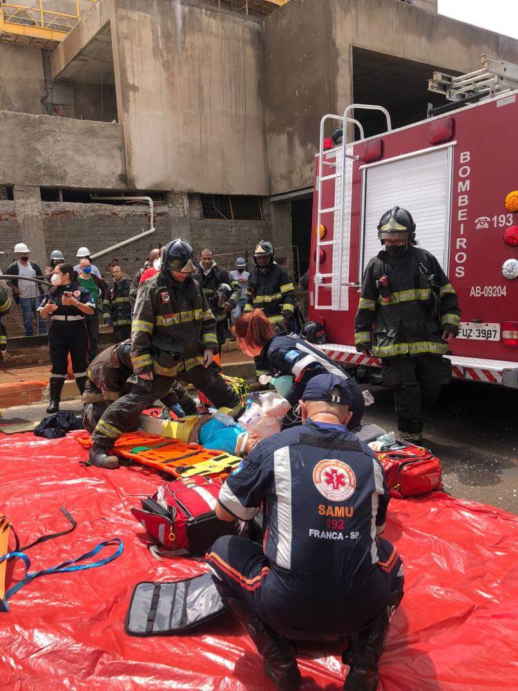 SAMU realiza treinamento em simulado de incêndio