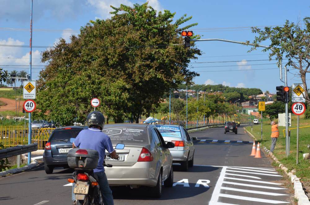 Segurança aciona novos semáforos na Av. Hélio Palermo