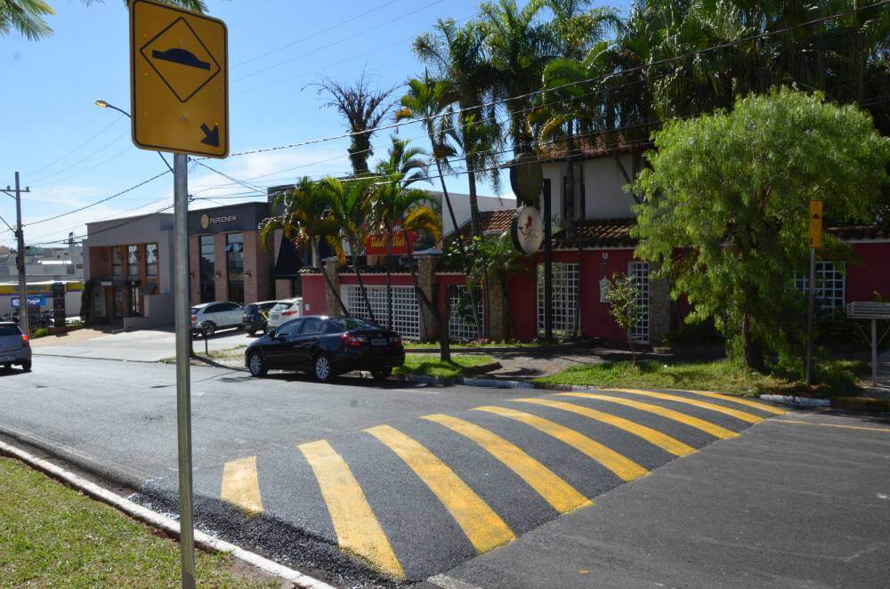 Segurança instala novas lombadas