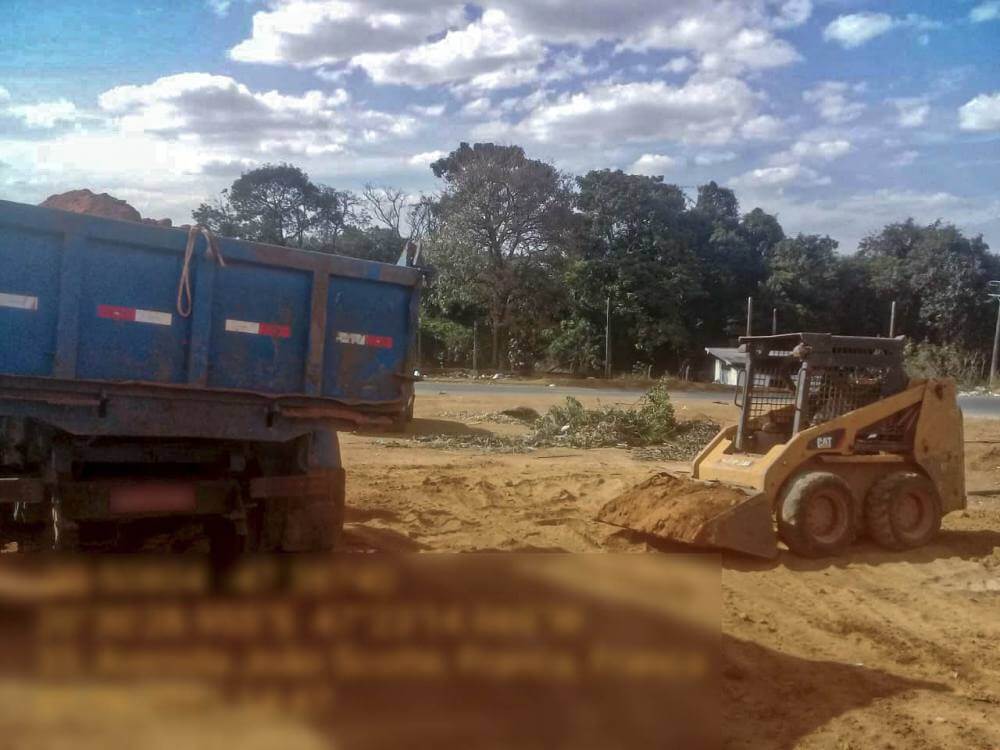 Guarda Civil constata retirada ilegal de terra em área pública